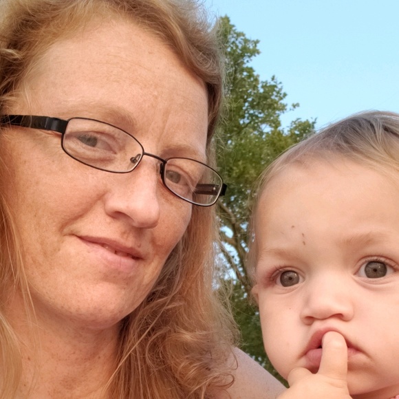 Meet your Posher, Jennifer - Picture 1 of 1